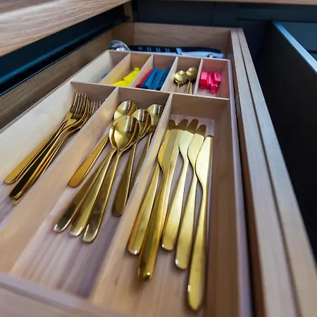 Sara - Stylish With Balcony Near Piata Obor Bukarest