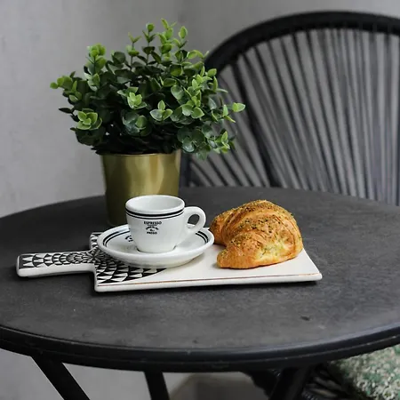 Sara - Stylish With Balcony Near Piata Obor Lejlighed *