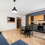 Sara - Stylish With Balcony Near Piata Obor דירה *