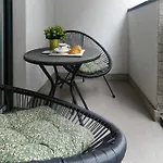 Sara - Stylish With Balcony Near Piata Obor דירה בוקרשט