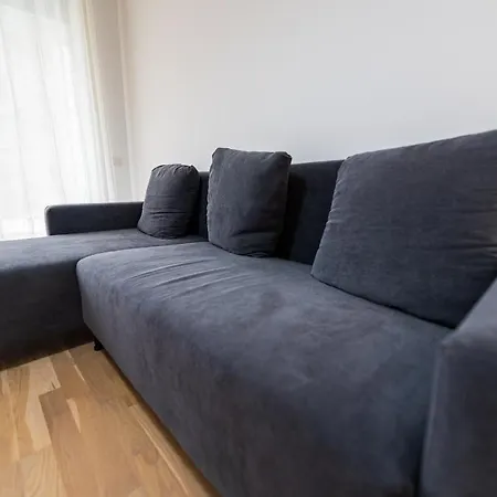 Sara - Stylish With Balcony Near Piata Obor Appartement Bucarest