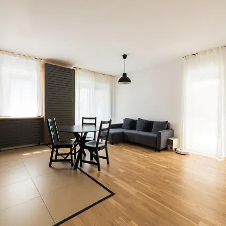 Sara - Stylish With Balcony Near Piata Obor דירה *