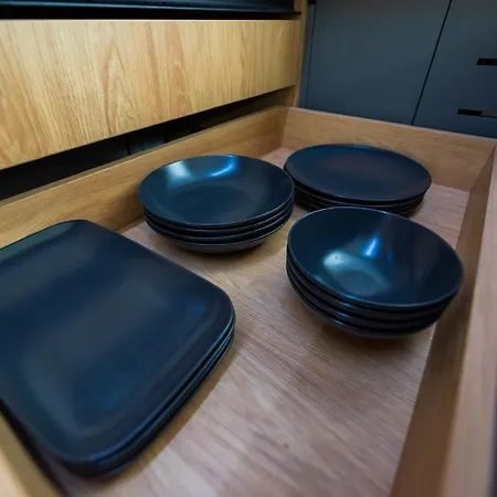 Sara - Stylish With Balcony Near Piata Obor *