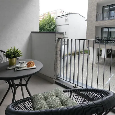 Sara - Stylish With Balcony Near Piata Obor