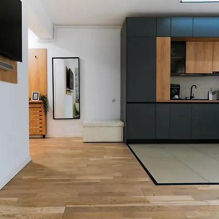 Sara - Stylish With Balcony Near Piata Obor בוקרשט