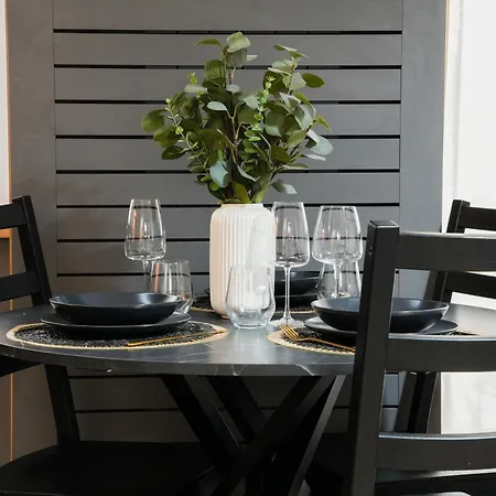 Sara - Stylish With Balcony Near Piata Obor Appartement *