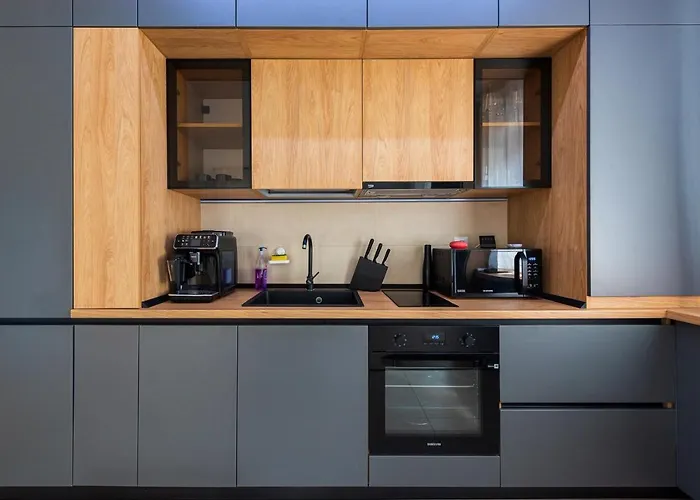 Sara - Stylish With Balcony Near Piata Obor