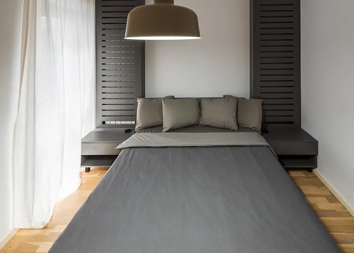 Apartment Sara - Stylish With Balcony Near Piata Obor