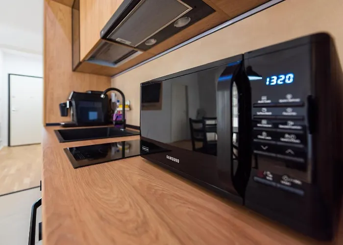 Sara - Stylish With Balcony Near Piata Obor