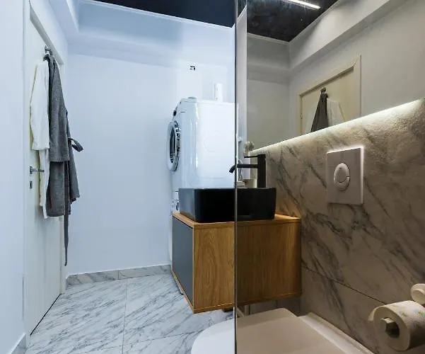 Sara - Stylish With Balcony Near Piata Obor Bukarest