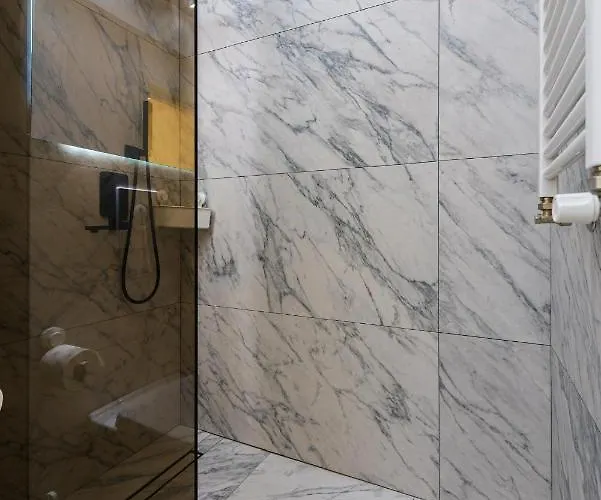 Sara - Stylish With Balcony Near Piata Obor Bucharest