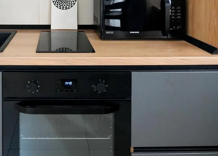 Sara - Stylish With Balcony Near Piata Obor Appartement Boekarest