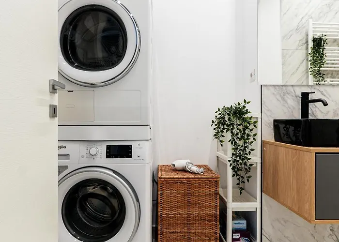 Sara - Stylish With Balcony Near Piata Obor * Bucharest