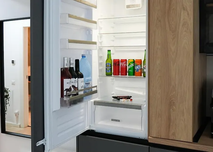 Sara - Stylish With Balcony Near Piata Obor *