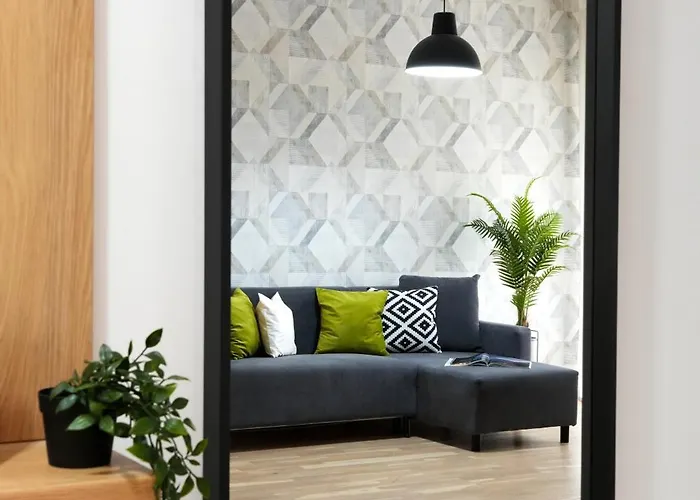 Sara - Stylish With Balcony Near Piata Obor