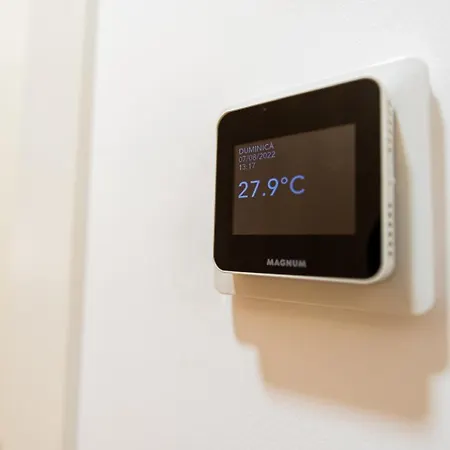 Sara - Stylish With Balcony Near Piata Obor Daire Bükreş