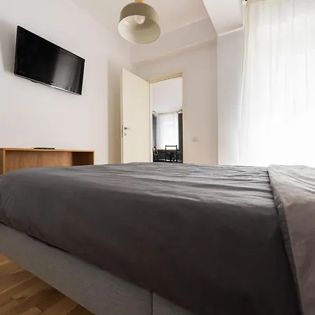 Daire Sara - Stylish With Balcony Near Piata Obor