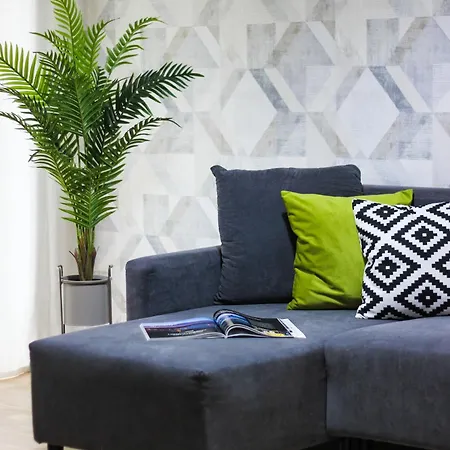 Sara - Stylish With Balcony Near Piata Obor Daire Bükreş