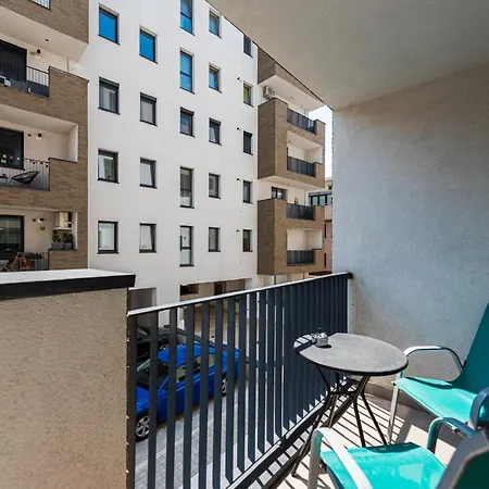아파트 Sara - Stylish With Balcony Near Piata Obor