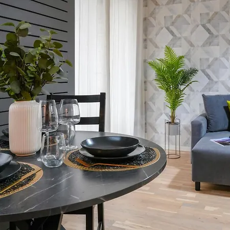 아파트 Sara - Stylish With Balcony Near Piata Obor 부쿠레슈티