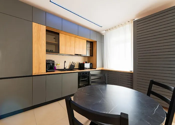 Apartament Sara - Stylish With Balcony Near Piata Obor *